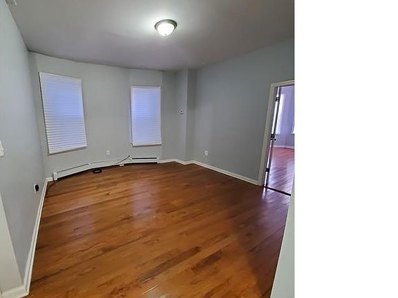 5th image of 356 S 11th St Floor 1