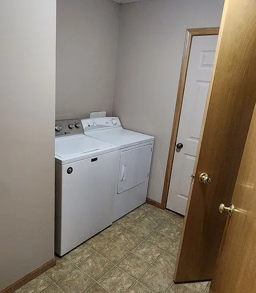 503 Amber Ln — Photo 16