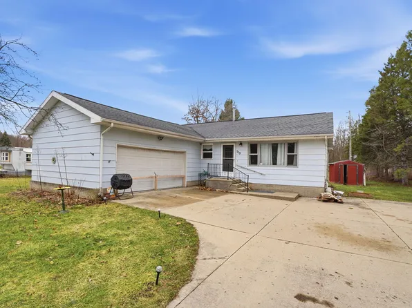 109 Libhart St, Lyons, MI 48851