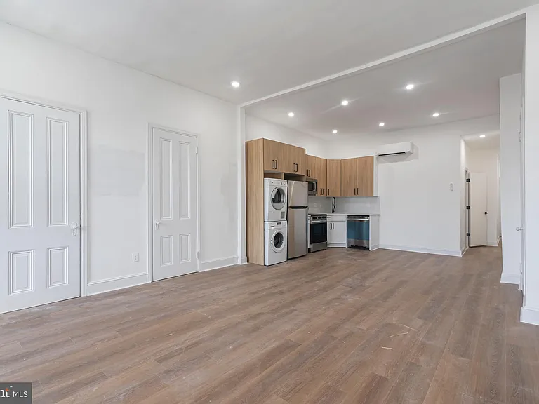 1618 S Broad St #3 — Photo 5