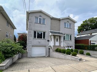 441A 2nd St #A, Palisades Park, NJ 07650