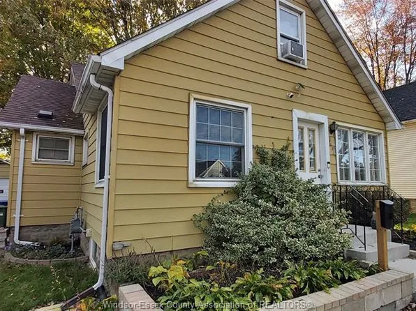 42 Westmoreland Ave, Leamington, ON N8H 3P3