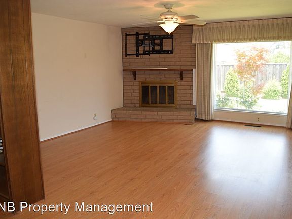 2nd image of 3715 Lynwood Way