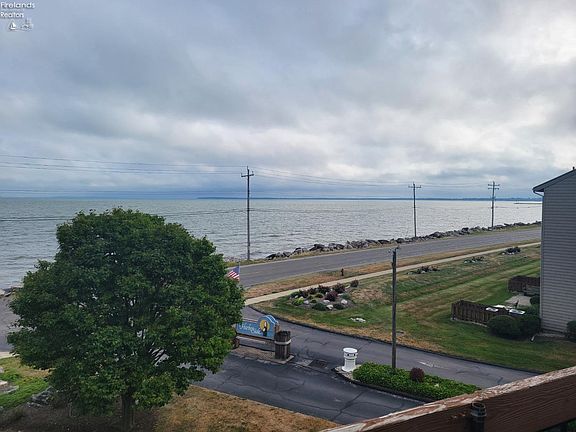 5th image of 505 W Lakeshore Dr APT B5