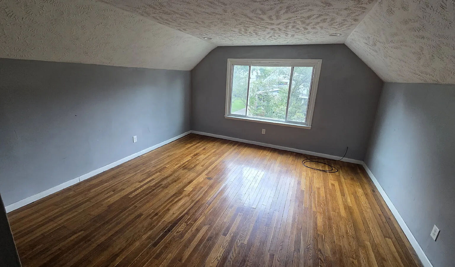 1 bed, 1.0 bath, $700 — Photo 1
