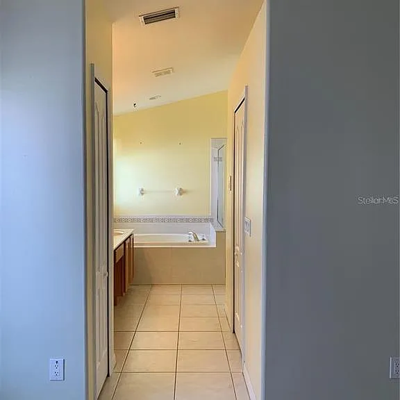 4211 Hartford Lake Dr — Photo 21
