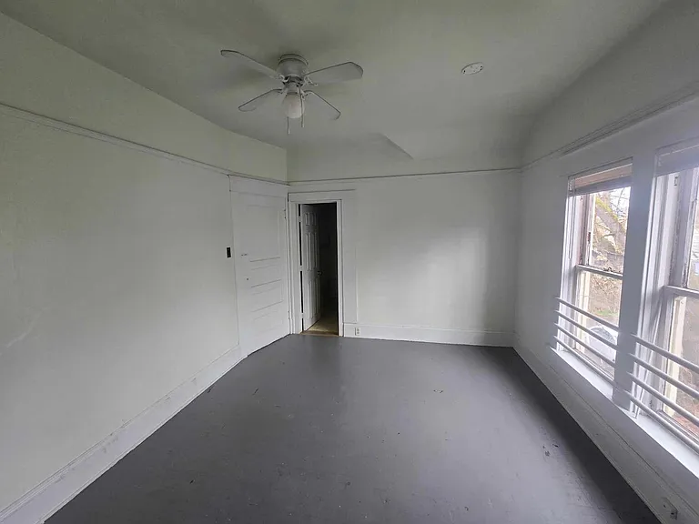 958 SE Pine St #968-1-7 — Photo 1
