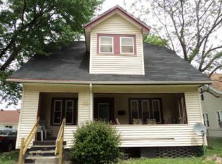 212 W Maple St, Champaign, IL 61820