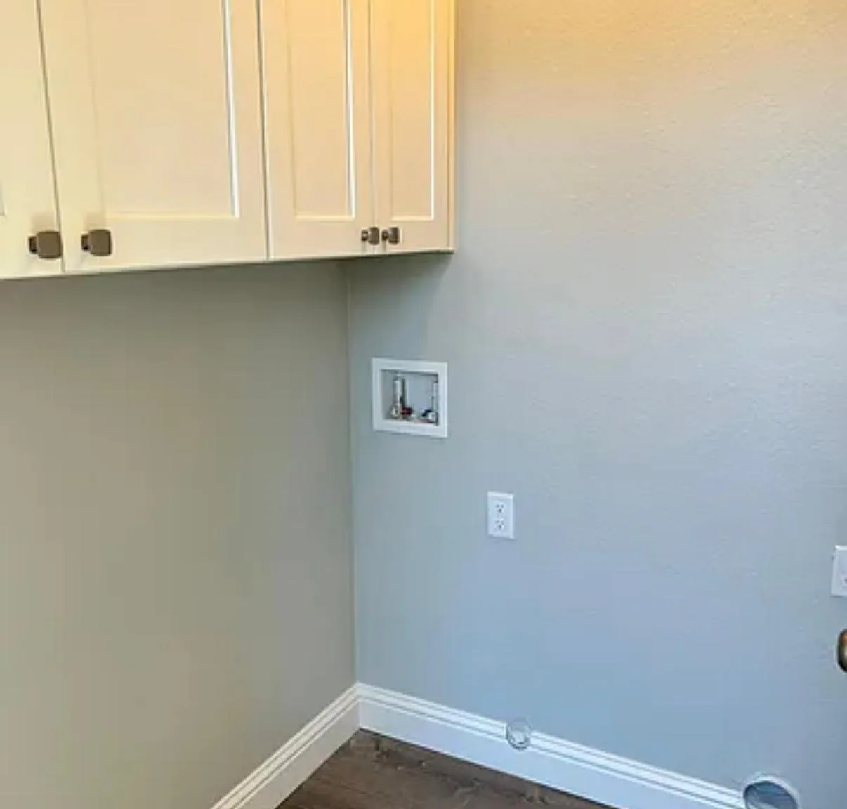 2 bed, 800 sqft, $2,300 — Photo 3