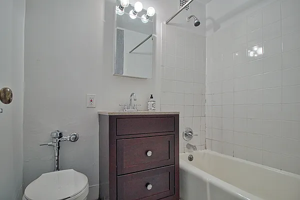 Rented by Oxford Property Group | media 11