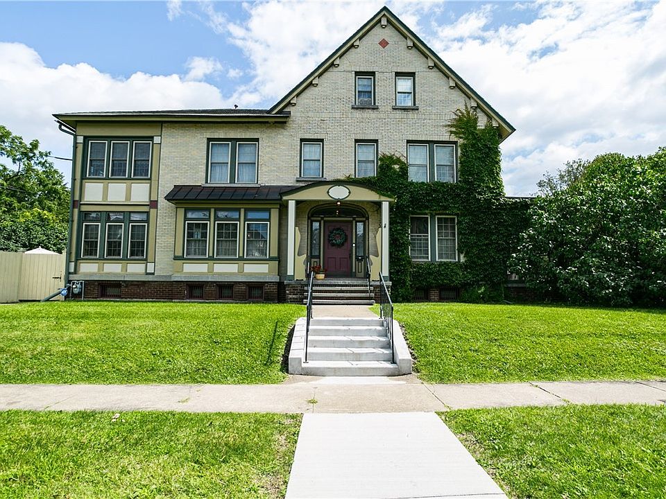 1st image of 139 Clairmonte Ave