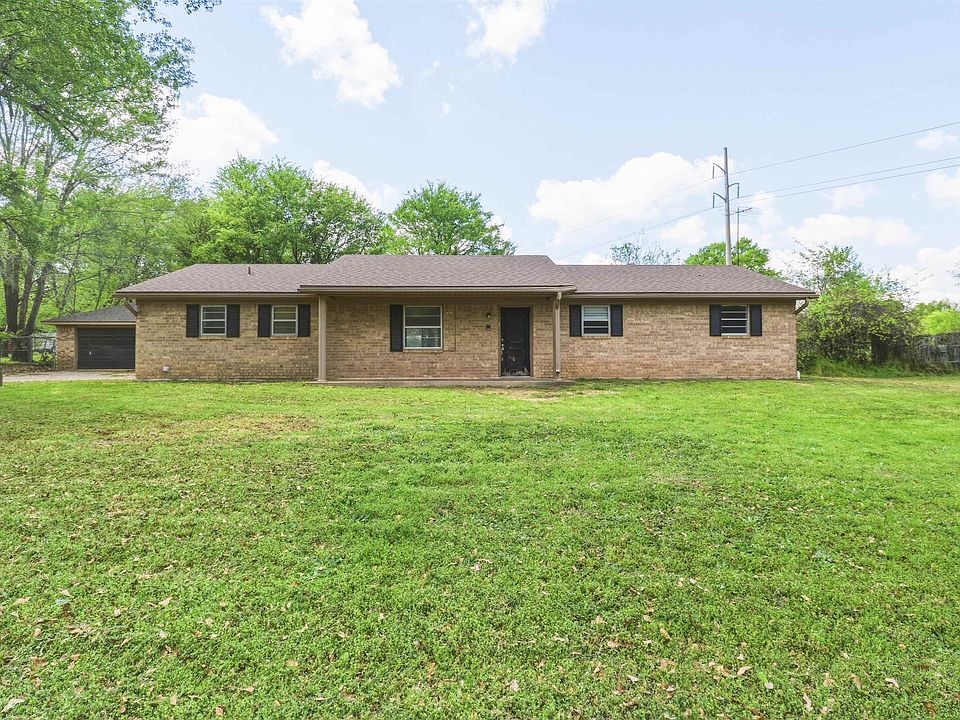 1st image of 1205 Garden Dr