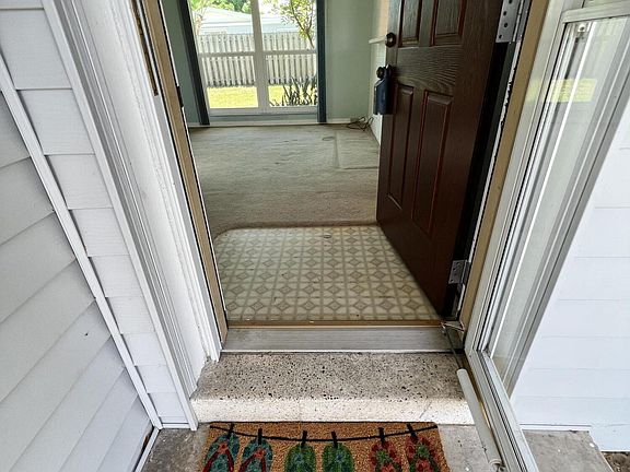 3rd image of 104 Sea Park Blvd