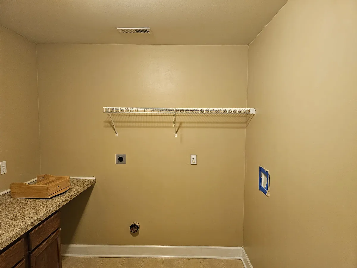 Building Photo - 3916 Sweetspire Dr