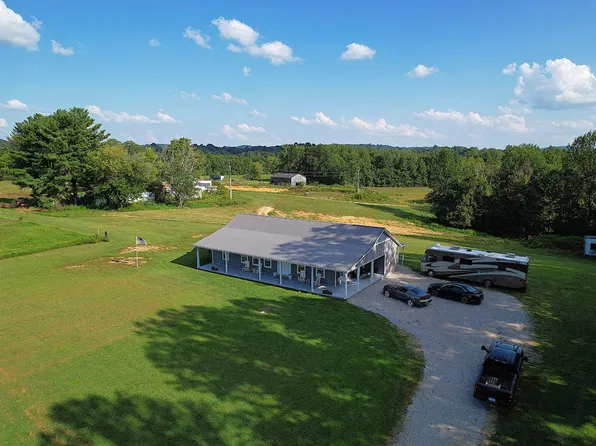 1045 Black Ridge Rd, Yosemite, KY 42566