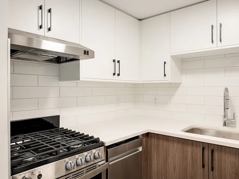 435 Lampson St #103 — Photo 33