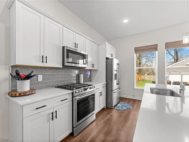 11813 Wade Park Ave — Photo 12