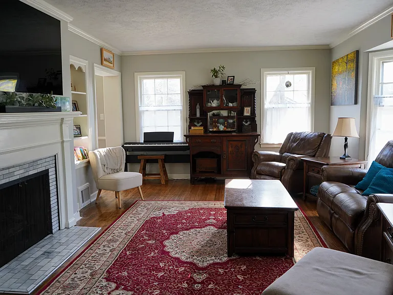 3719 E Elmwood Dr — Photo 4