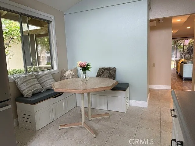 2 bed, 1.5 bath, 950 sqft, $3,250 — Photo 4