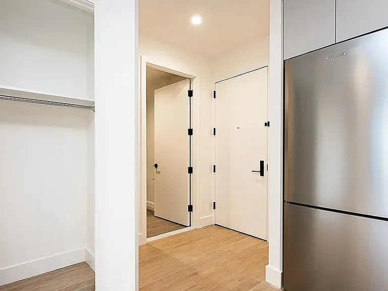 260 Gold St #1008 — Photo 9