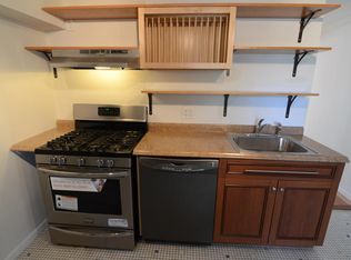 3 Scully Ave FLOOR 1, Latham, NY 12110