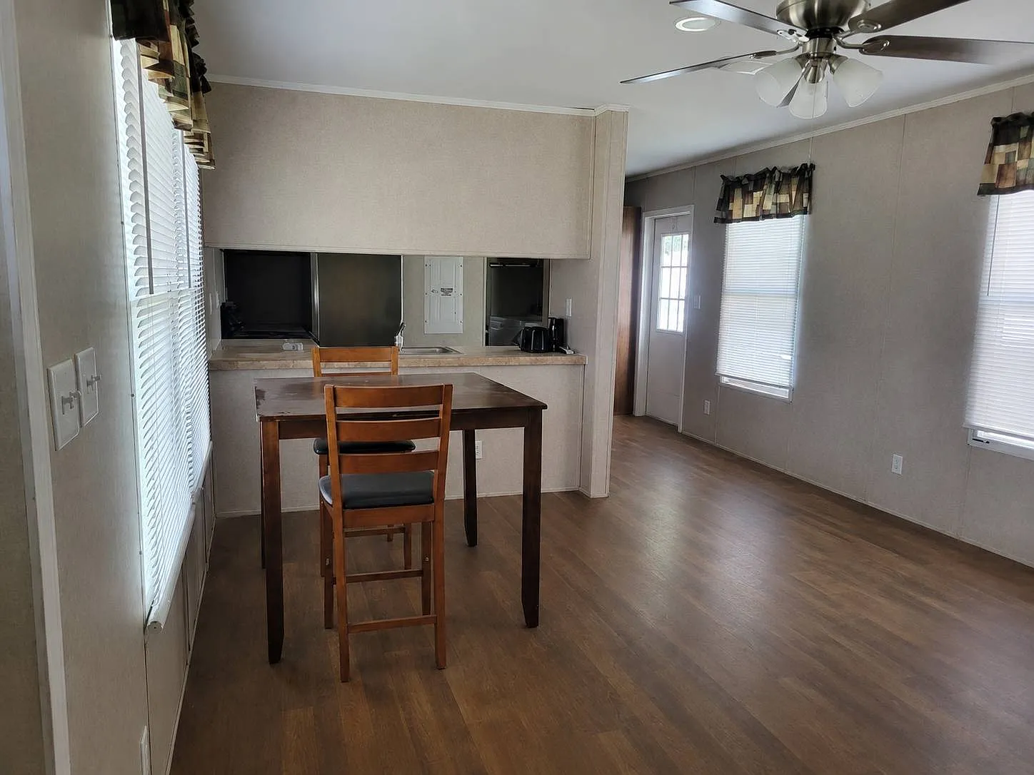 2 bed, 2.0 bath, $895 — Photo 4