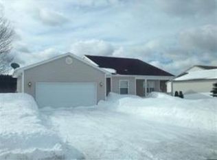 3601 Glen Meadows Dr, Gaylord, MI 49735