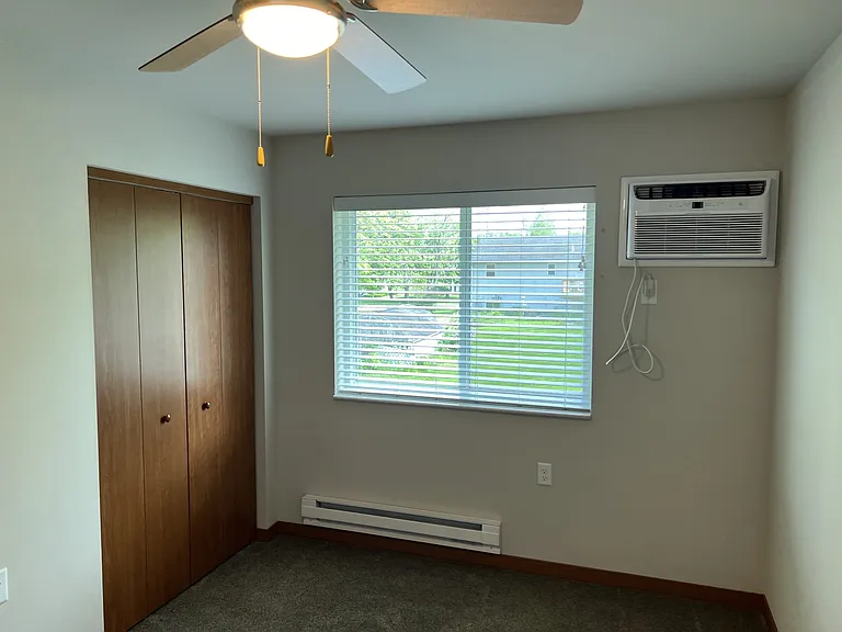 1247 Salem Dr — Photo 12