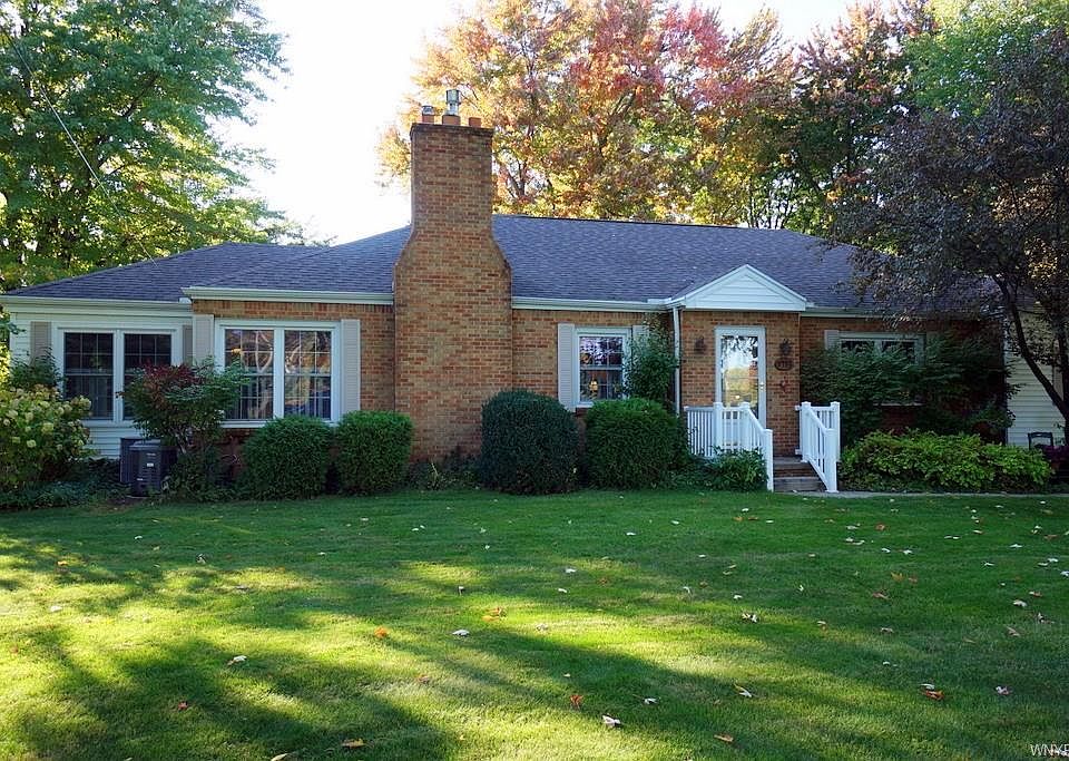 1st image of 5792 Buell St