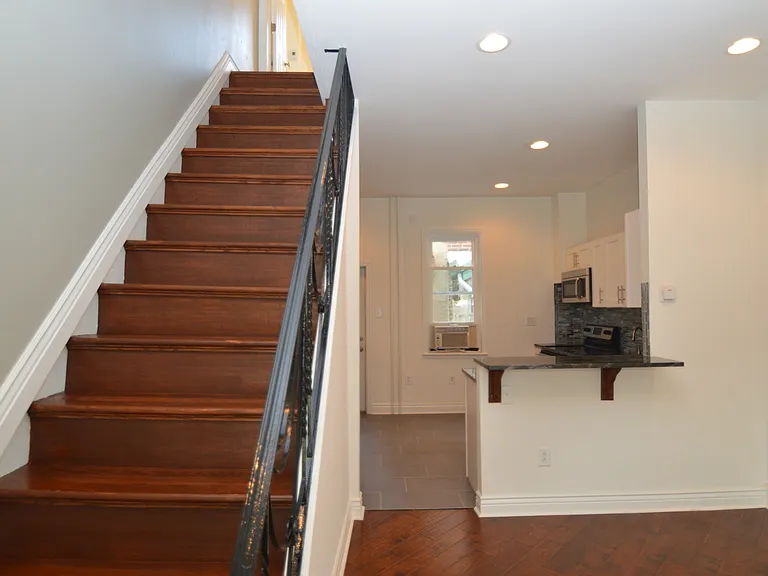 2661 E Norris St — Photo 3