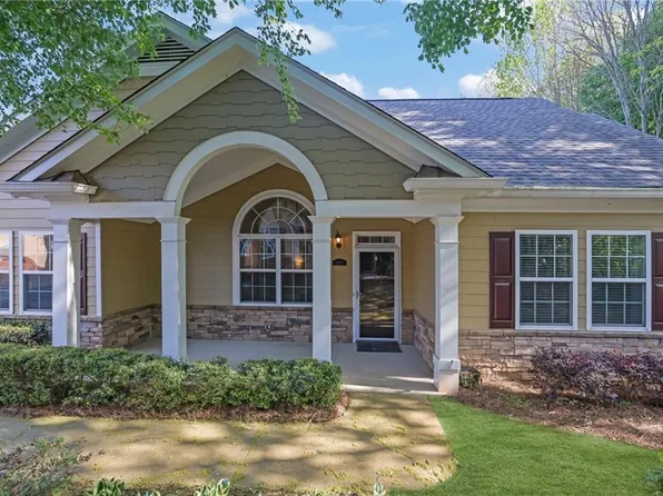 2637 Grapevine Cir #702, Cumming, GA 30041