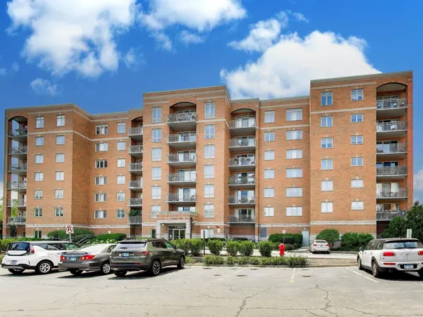 6807 N Milwaukee Ave APT 507, Niles, IL 60714