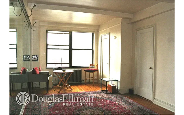 Rented by Douglas Elliman | media 14