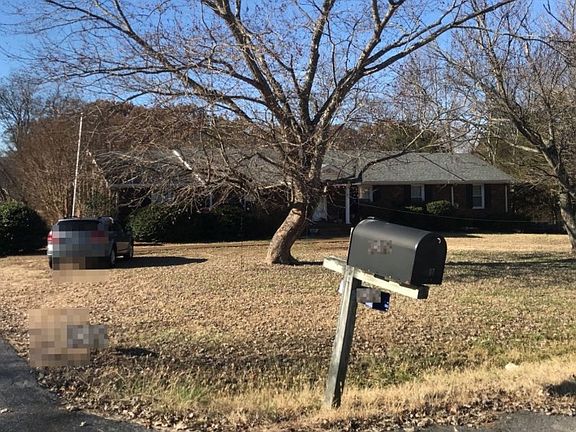 3rd image of 315 Skyline Dr