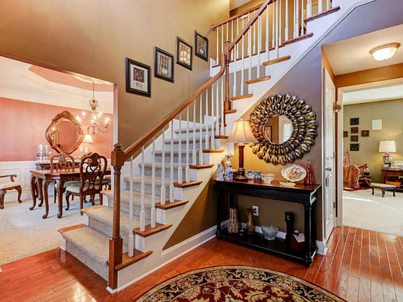 3rd image of 8338 Bay Garden Ln