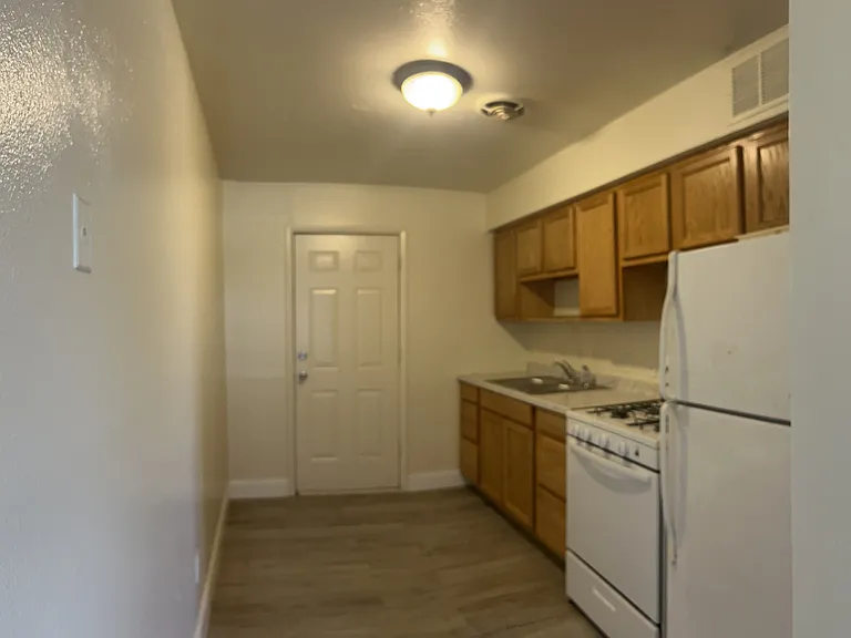 3525 Sheridan St #1 — Photo 3