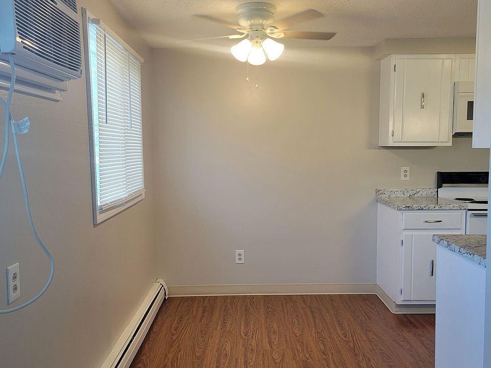 Dinette off kitchen