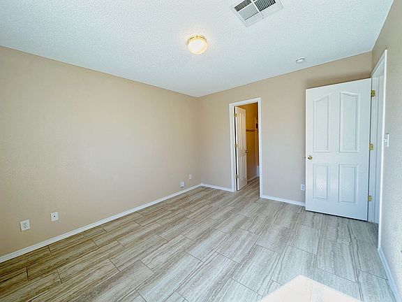 3rd image of 13956 Vaquero Rock Dr