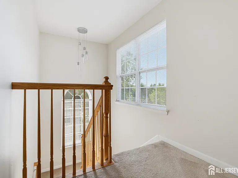 1054 Morning Glory Dr — Photo 16