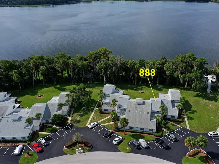 888 Pritchard Island Rd #888 — Photo 2
