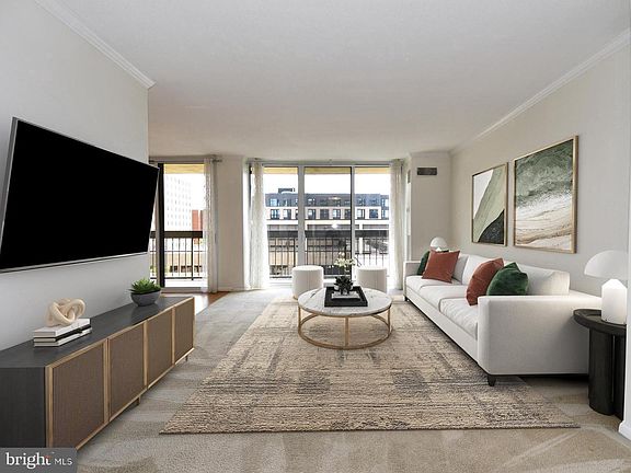 3rd image of 400 Madison St APT 301