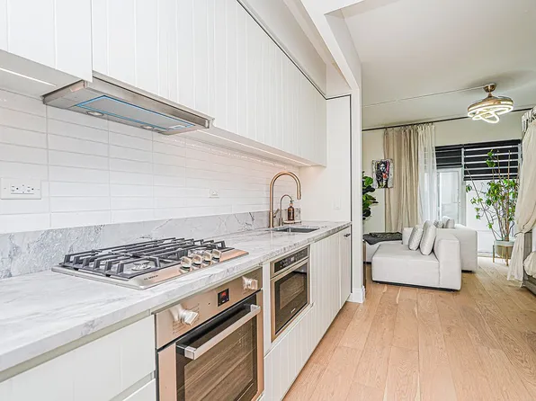 181 18th St APT 301, Brooklyn, NY 11215