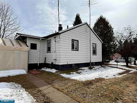 4th image of 205 2nd St