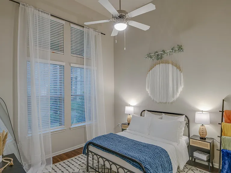 900 Gordon Heights Ln — Photo 9