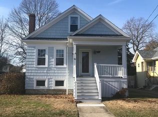 74 Chestnut St, Fairhaven, MA 02719