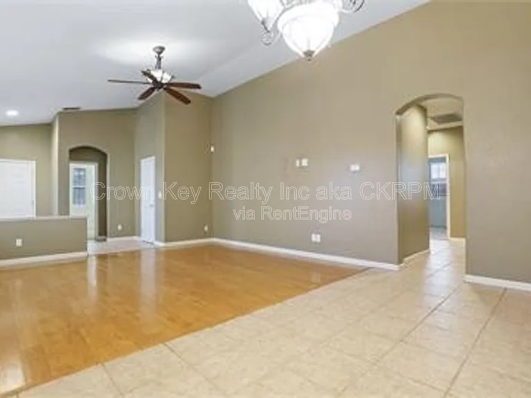 1844 Oswego Ct — Photo 23