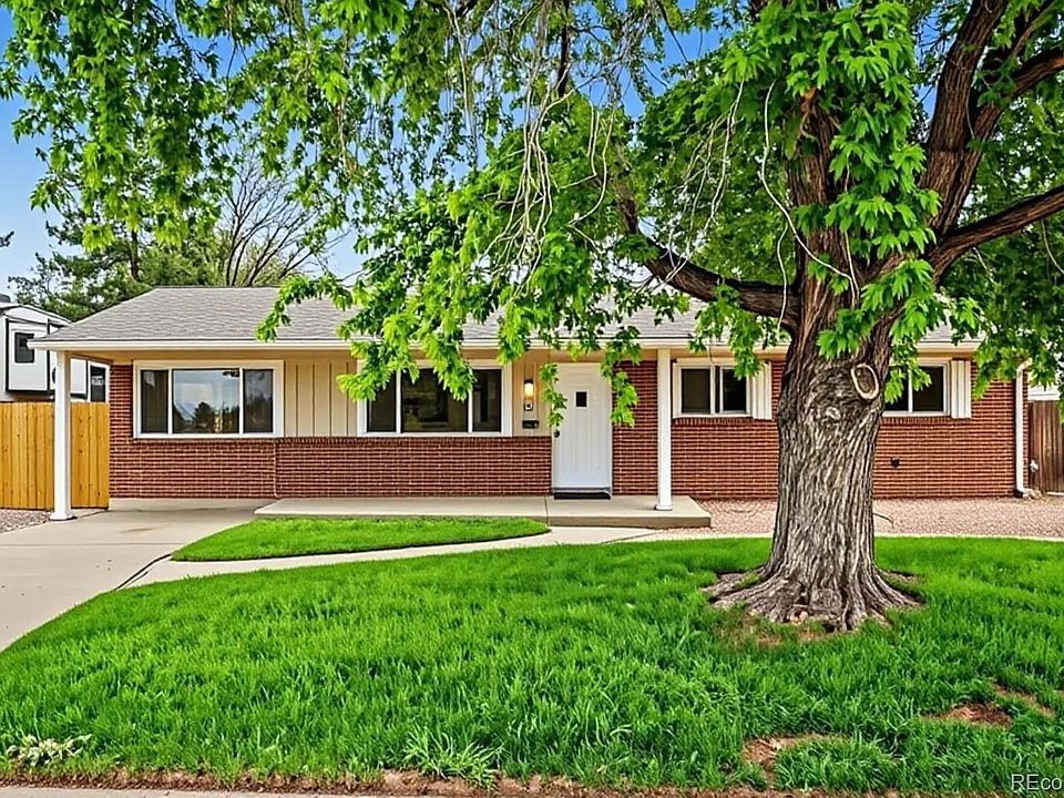 1st image of 930 Hemlock Way