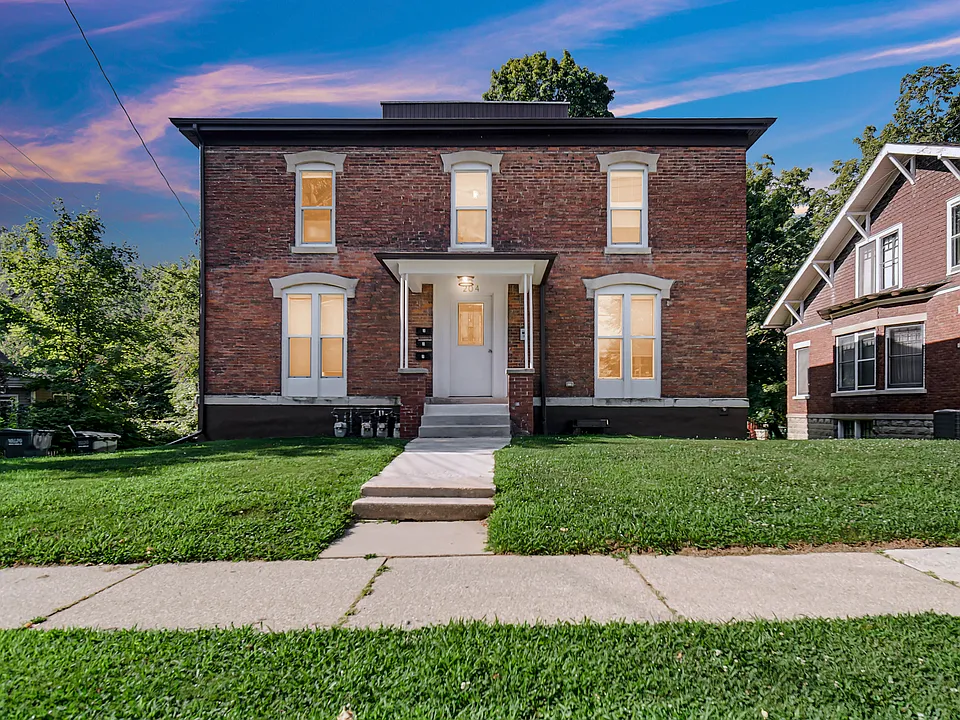 204 Brown St #2