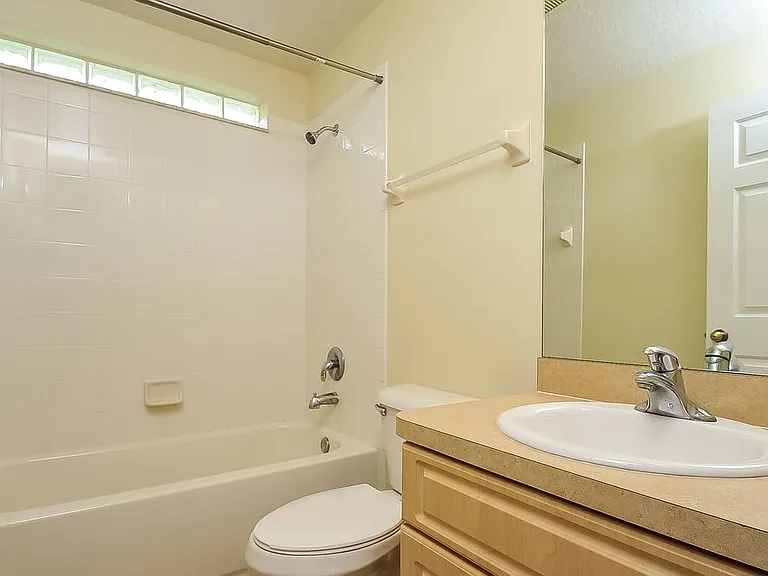 7426 Oxford Garden Cir — Photo 15