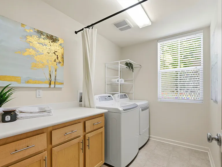 702 Elderberry Dr — Photo 15